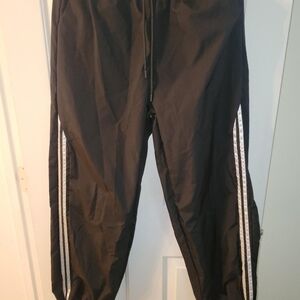 NWOT Shein medium parachute pants